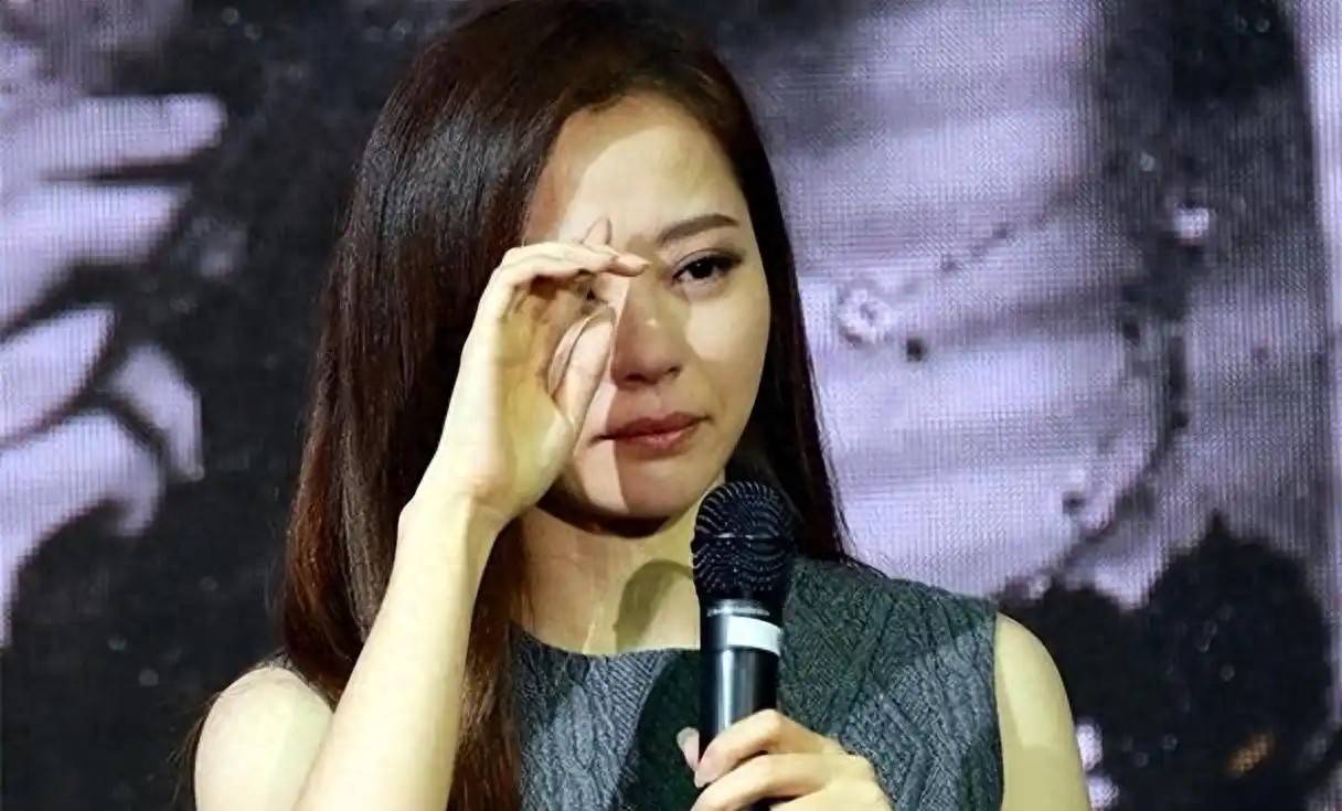 靓颖的遭遇给娱乐圈所有明星提了个醒OG视讯赚再多钱有什么用?歌后张(图5) 靓颖的遭遇给娱乐圈所有明星提了个醒OG视讯赚再多钱有什么用?歌后张(图5)